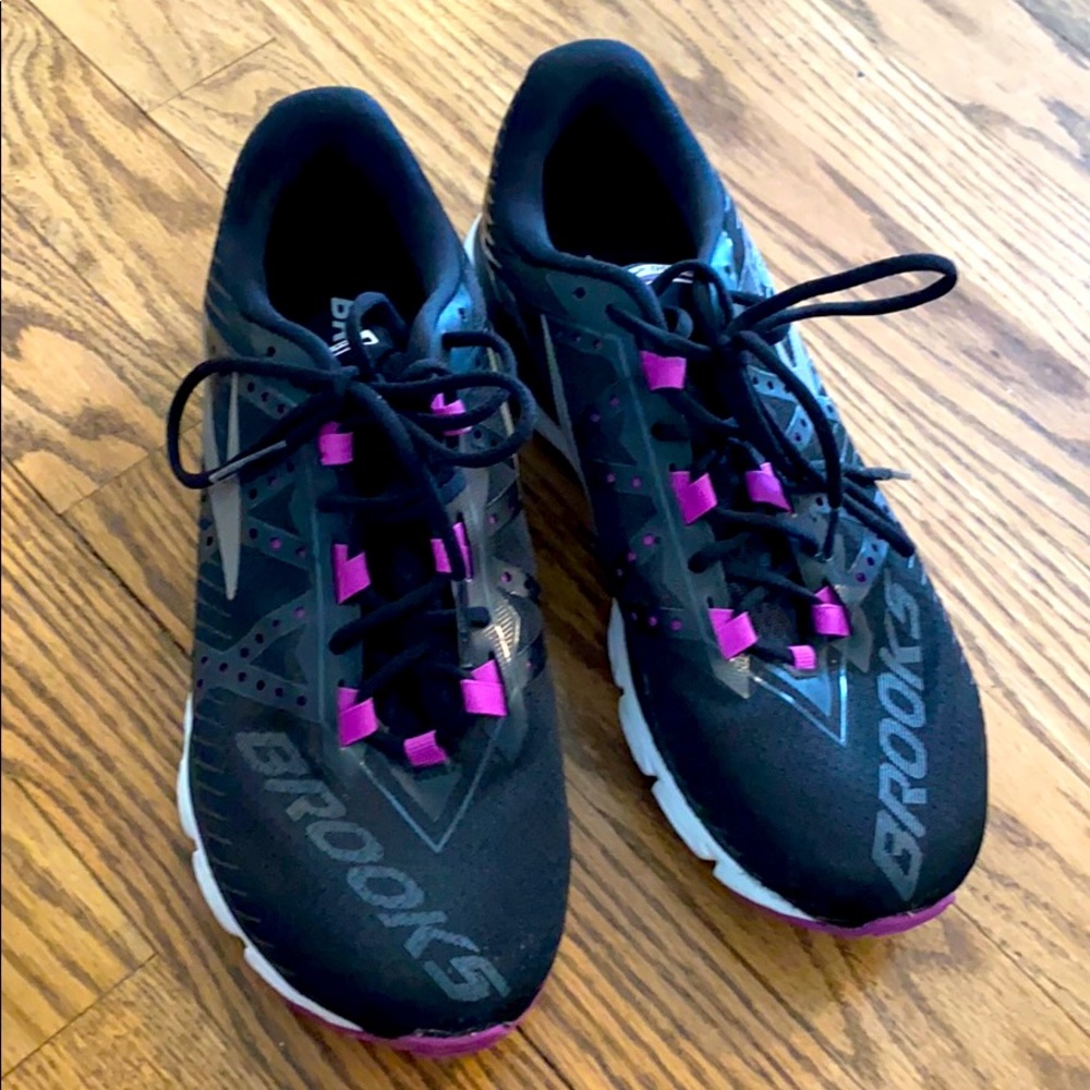 Running shoes